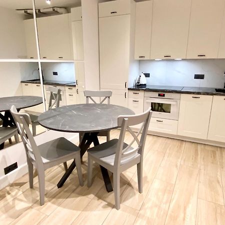 Nice To Host You - Old Town Apartment 바르샤바 외부 사진