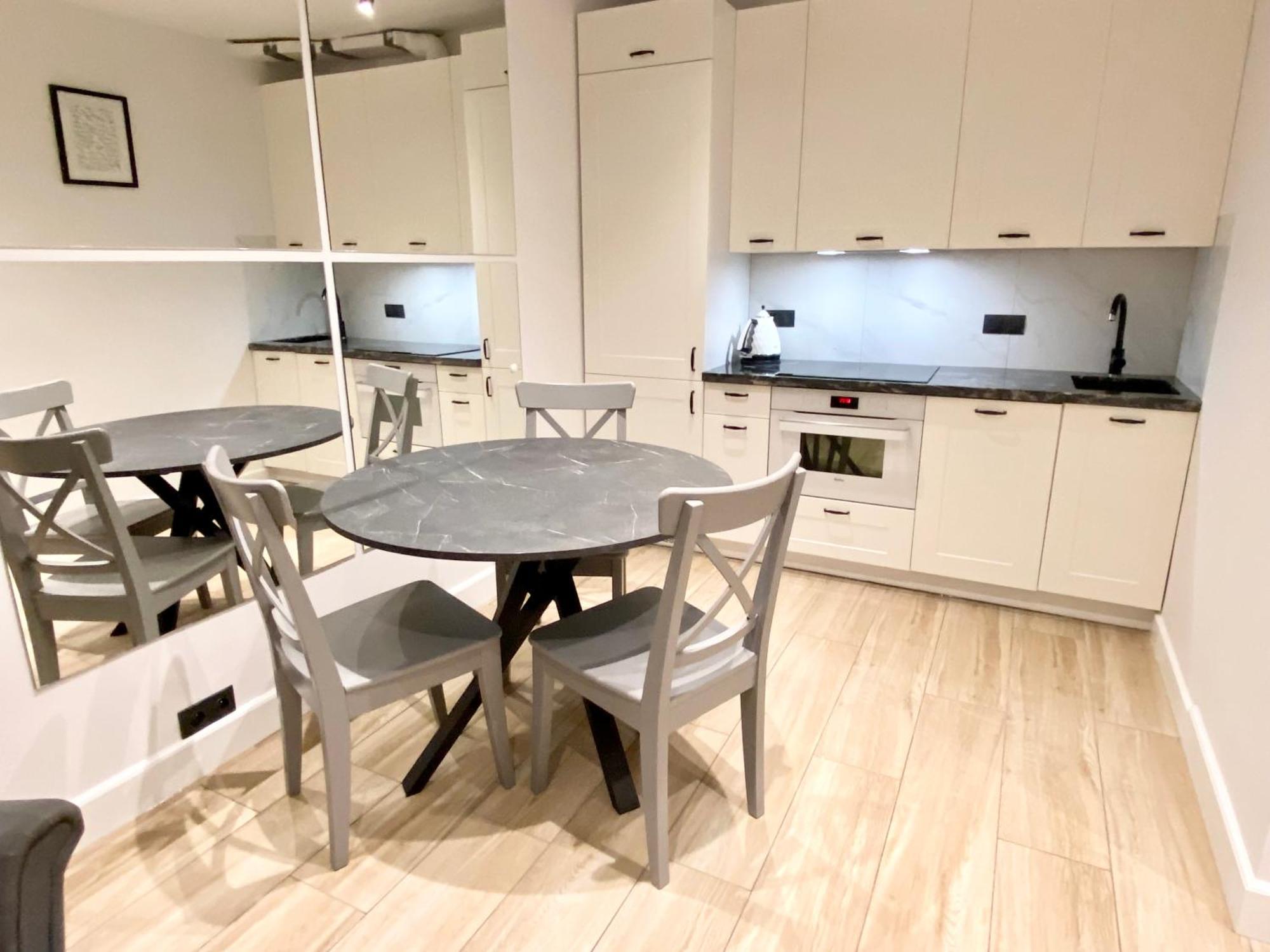 Nice To Host You - Old Town Apartment 바르샤바 외부 사진